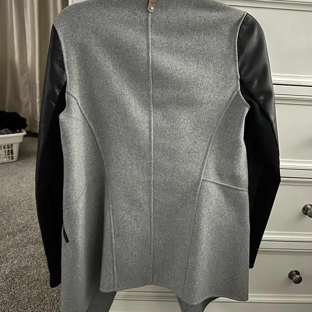 Women’s Mackage wool coat - Picture 3 of 4